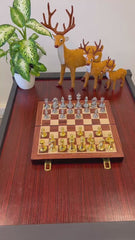 30*30*2.7cm Upscale Metal Chess Set Folding Chessboard Zinc Alloy Pieces Gold&Sliver 30*30*2.7cm Upscale Metal Chess Set Folding Chessboard Zinc Alloy Pieces Gold&Sliver